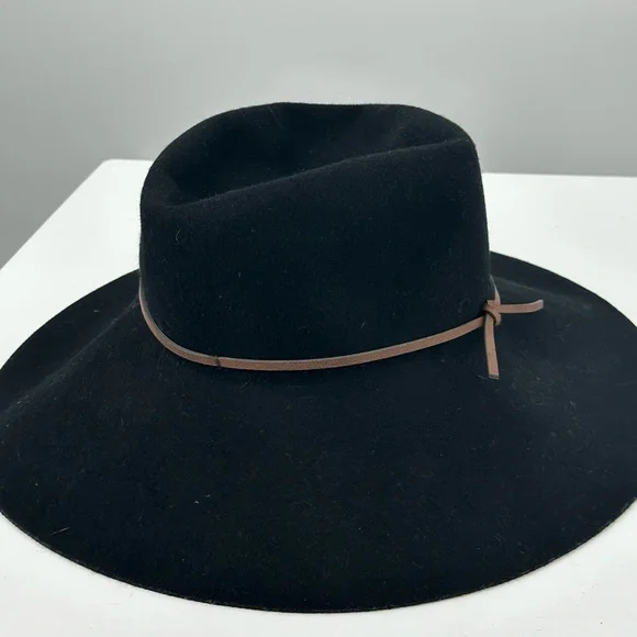 NWT Talula Baylis Hat Small Medium 100% Wool Black Wide Brim Aritzia - Picture 1 of 7